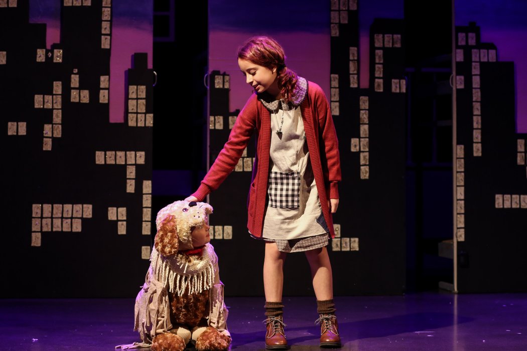 NTPA youth actors playing Annie and Sandy in a performance of Annie
