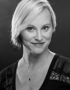 Anne Underwood headshot